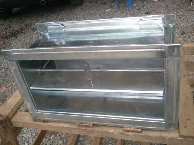 VAN GIÓ DẬP LỬA